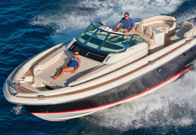 CHRIS-CRAFT LAUNCH 36 NAMED BOAT OF THE YEAR