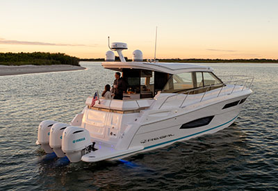 REGAL LAUNCHES NEW 38 XO OUTBOARD-POWERED SPORT YACHT AT MIAMI INTERNATIONAL BOAT SHOW