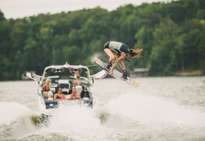 MASTERCRAFT BOAT COMPANY AND 6X WORLD CHAMPION WAKEBOARDER MEAGAN ETHELL PARTNER TO EMPOWER FEMALE CONFIDENCE IN AND BEHIND THE BOAT WITH “LET HER RIP” CAMPAIGN 