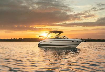 Sea Ray debuts the newest member of the SLX™ 260 Family – The SLX™ 260 Surf